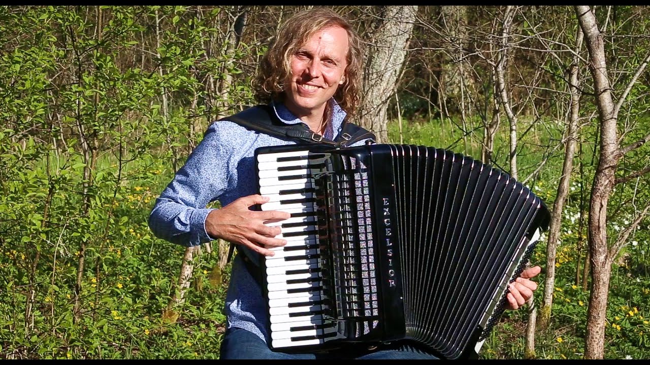 Kalev Tilk  - accordion - acordeón - GAMMAL DALAVALS