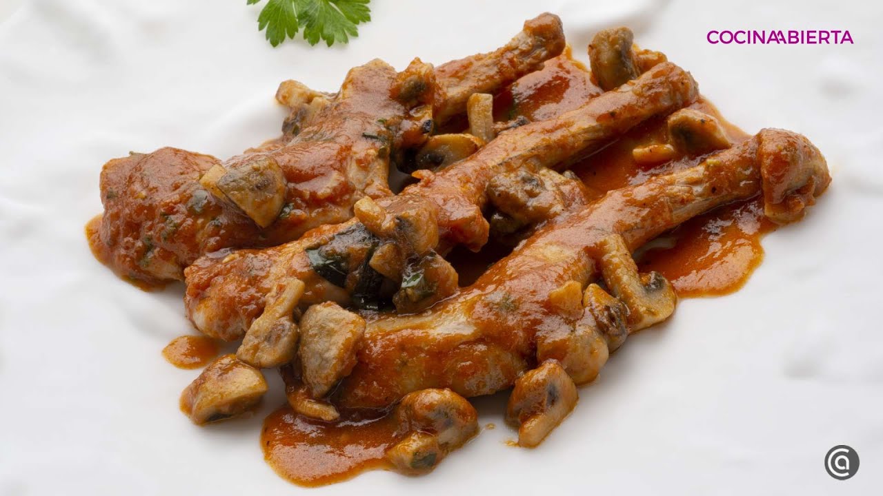 Paletillas de conejo guisadas con champiñones // Cocina Abierta
