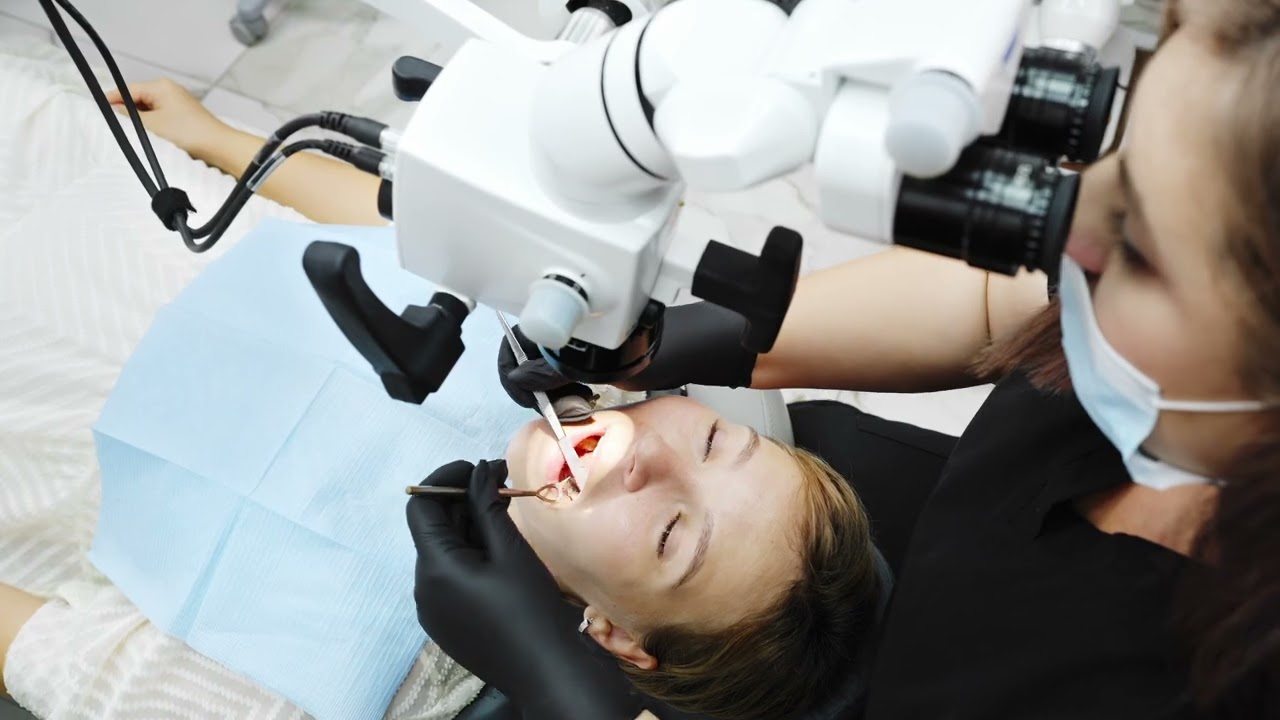 Клиника эстетический стоматологии, эксклюзивные виниры, безболезненное лечение.