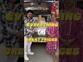 Aur agar aap bhi kuch kharidte hain, toh aapko milega ek special gift!
