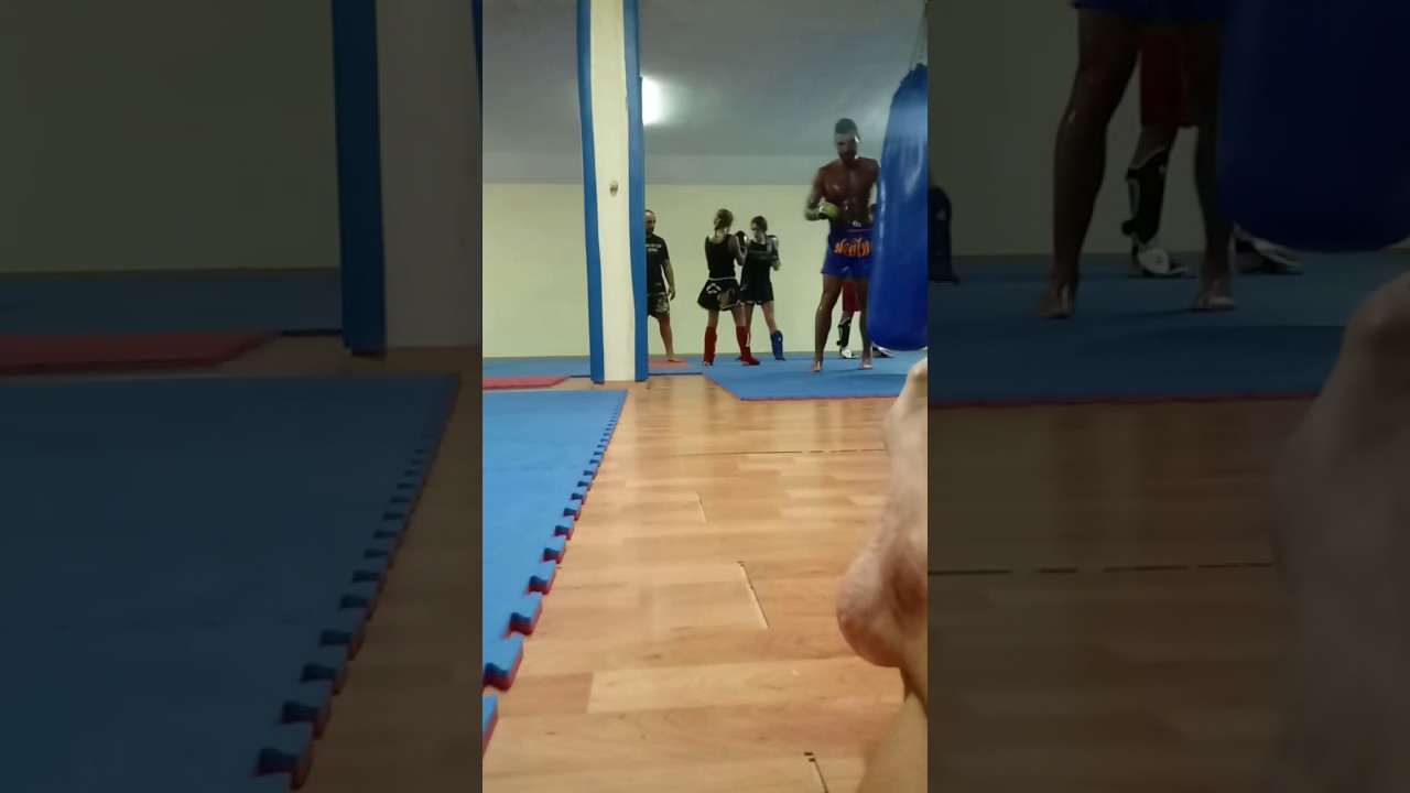 Arwen kick boxing Perlungher team