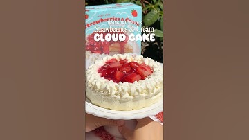 Trying Trader Joe’s NEW Strawberries & Cream Cloud Cake ✨🍓☁️ #traderjoes #strawberry #cake
