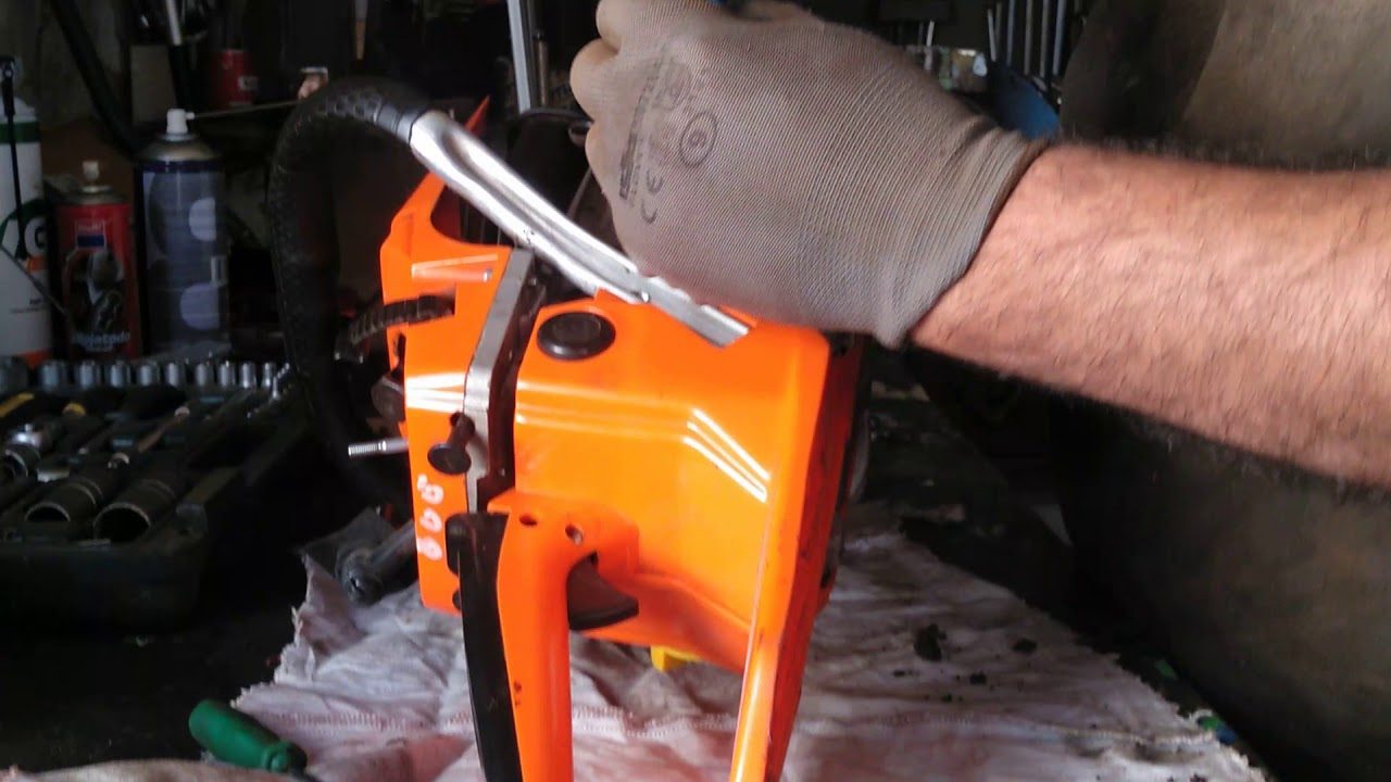 Reparación y funcionamiento de la bomba de engrase de la motosierra