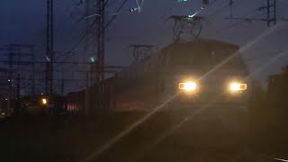 【豪快なジョイント音！】JR貨物 EF66 122号機+コキ19B 吹A7仕業[79レ] 隅田川行 八丁畷〜川崎新町間通過！[2023.09.27(水)]