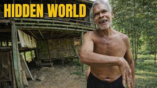 Ik stak de grens over naar een stamdorp.