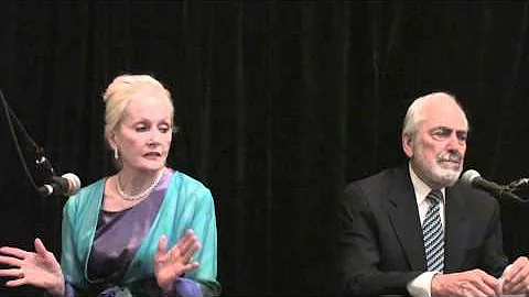 Jerry Lacy and Nancy Barrett recreate their Dark S...