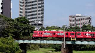 「岡崎城の前を通過するラッピング車両」3500系3524F(ワンピースラッピングトレイン) 名鉄名古屋本線 岡崎公園前~東岡崎間にて