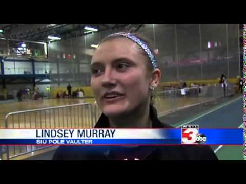 Murray Sets Record In Pole Vault At SIU Invitational - YouTube