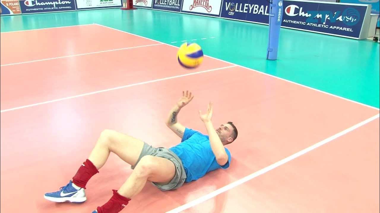 24 очка в волейболе. Профессиональный спорт волейбол. Волейбол либеро связующий. Волейбол фото. Правила игры по волейболу.