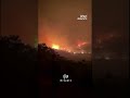 إجلاء 230 شخصًا من جزيرة براك الكرواتية بعد حريق ضخم 🔥🇭🇷