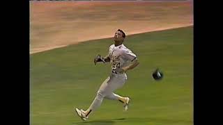 Oakland Athletics vs Boston Red Sox (July 22, 1993) RICKEY......RICKEY.....RICKEY HENDERSON!!!!