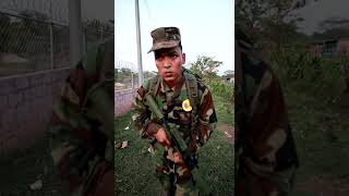 Larin Hace Servicio Militar