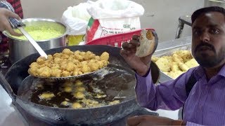 Best Moong Bajji Center in Pune - Delicious Kothrud Vadapav Corner - Maharashtrian Street Food