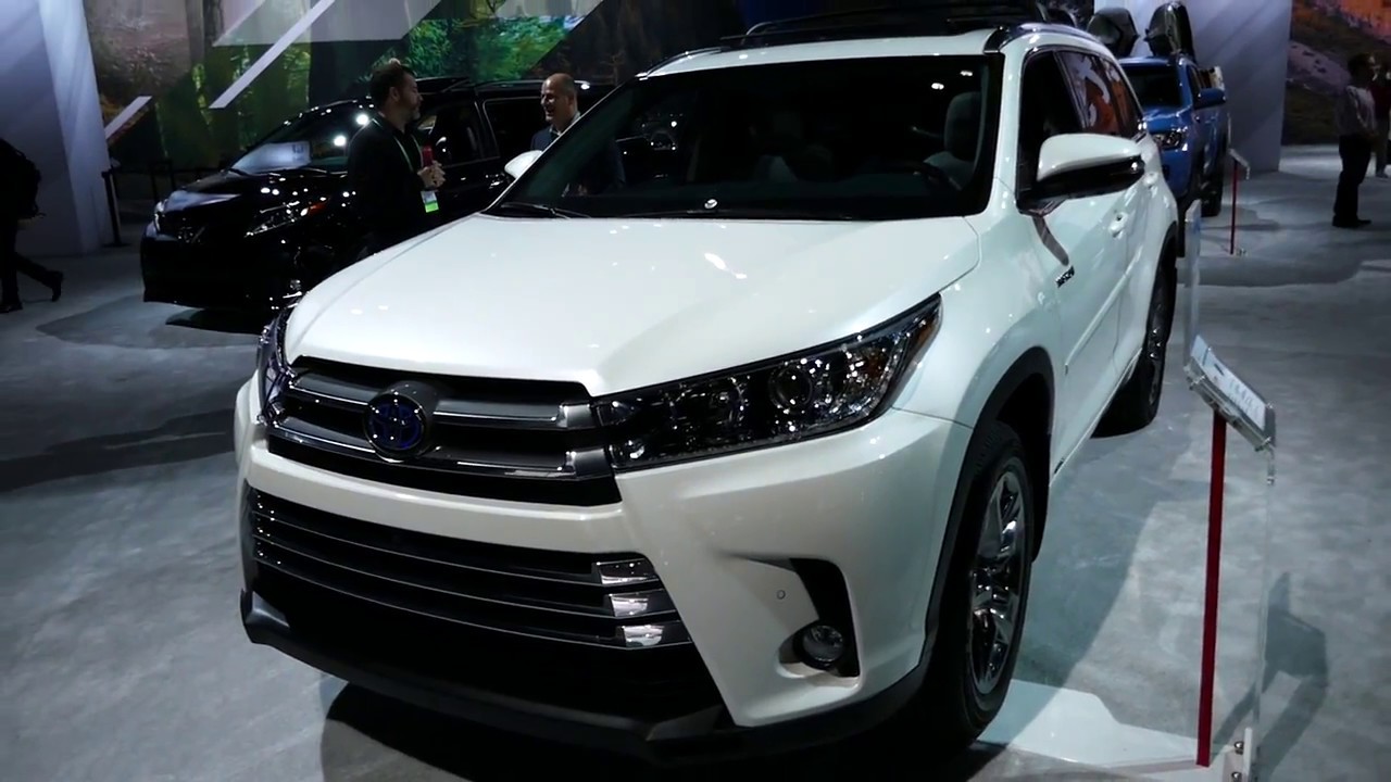 New 2018 Toyota Highlander Hybrid - Exterior Tour Walk Around - 2017 LA