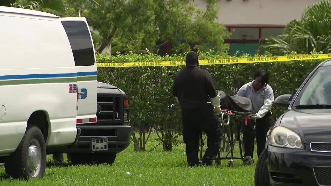 Police investigate body found in Miami Gardens - YouTube