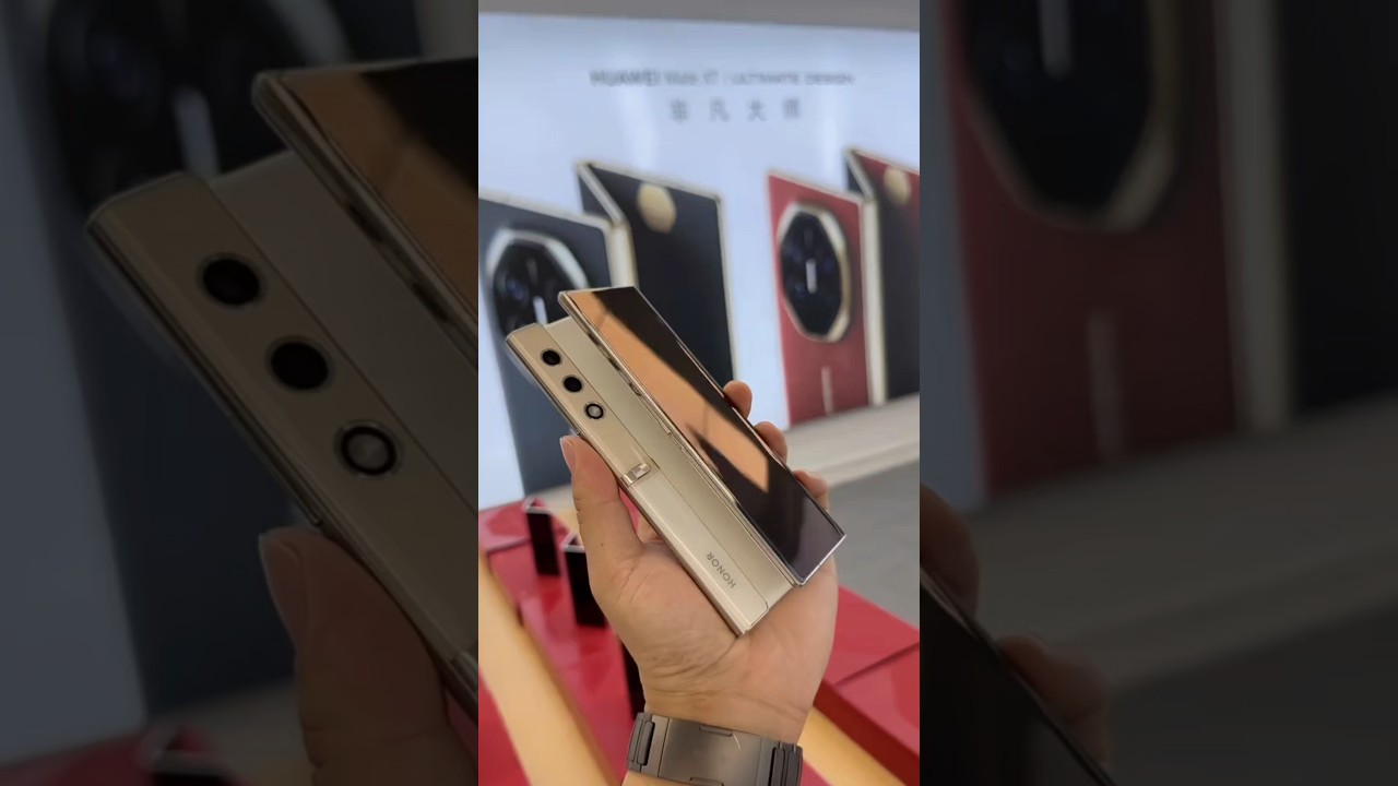 Honor V Purse Hands-On | First Look at Fashion-Forward Foldable #honor #shortsfeed