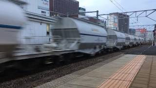 EF66 33号機(5767レ) 名古屋駅通過