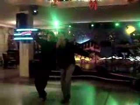 დათო და ოთო, შობა, ნატვრის ხე