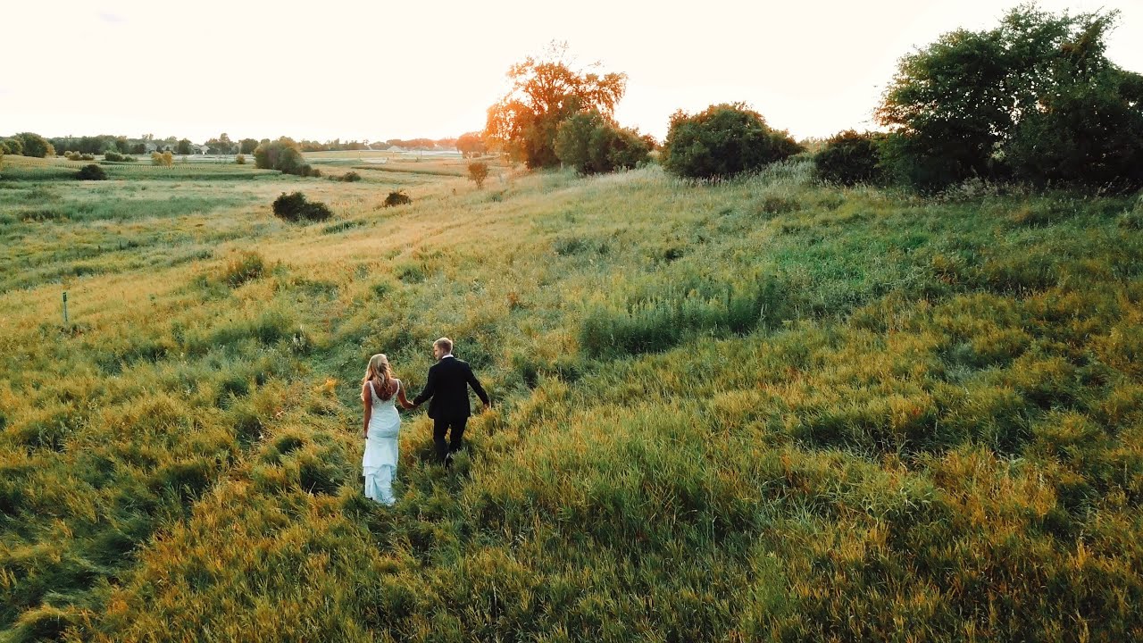 Romantic Summer Wedding at Bavaria Downs