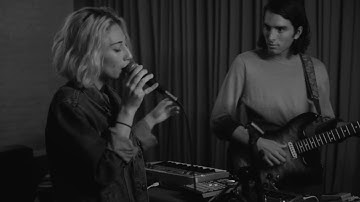 SoHo Sessions w. Tei Shi performing 