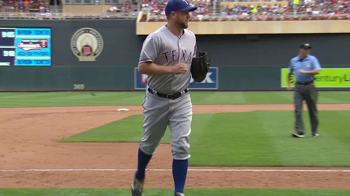 TEX@MIN: Rangers catcher Holaday retires Twins in ...