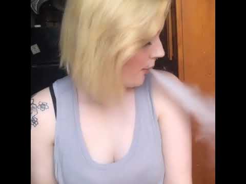 اويلي تكتل من جمالها ياعشرت عمر ياخذني بصباي