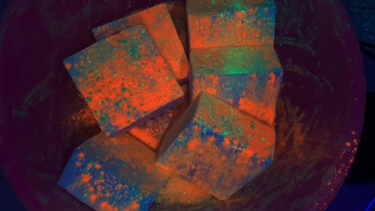 UV Neon Holi ASMR 🌈| Satisfying Gym Chalk Crush & Crumble