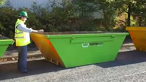 Skip Hire   8 Cubic Yard Larger Builder Skip from Topskips com