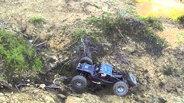 Vaterra Twin Hammers Bashing