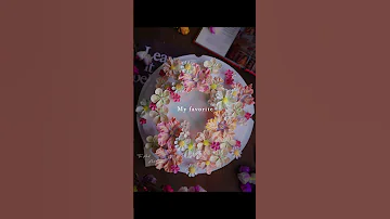 Incluso Bajo La Lluvia Las Flores Silvestres Florecen Con Una Fuerza Silenciosa Pastel Diy F 