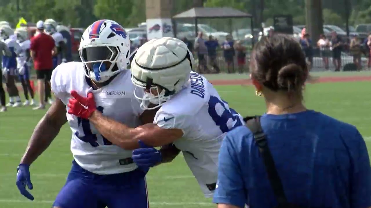 Punter-turned-tight end Zach Davidson turning heads at Bills training camp