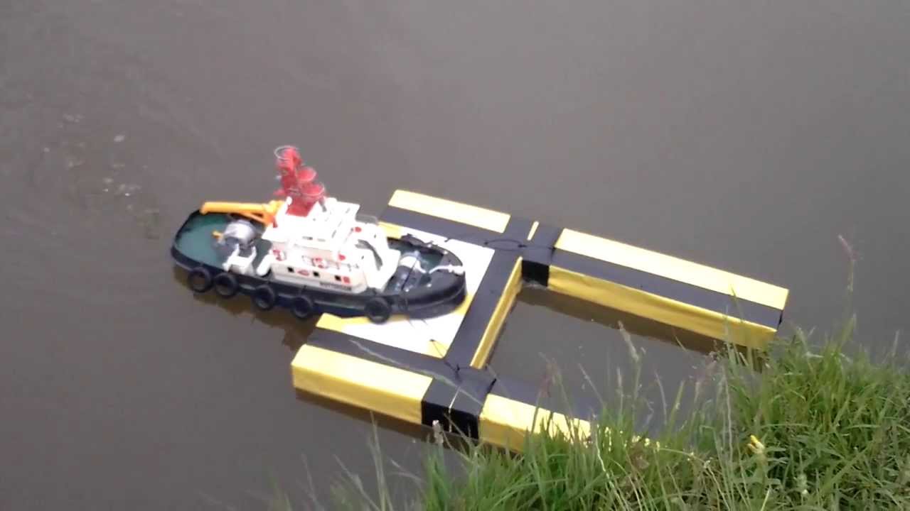 Rc tug boat with homemade rescue pontoon for Rc speedboats 