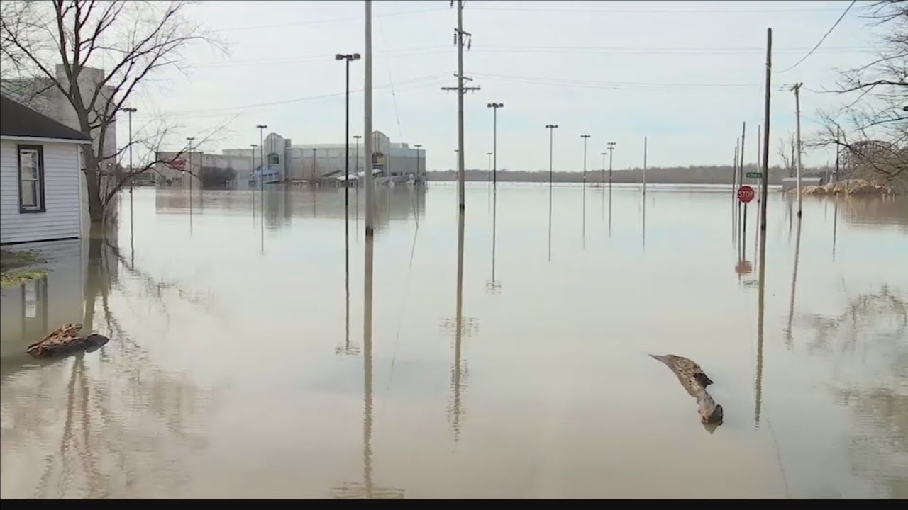 Illinois Governor touring massive flooding areas in Cairo, Metropolis YouTube