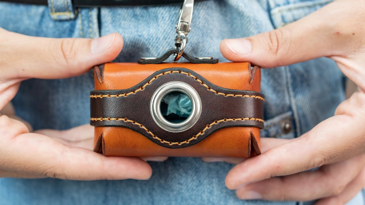 Stripe on Flap of Leather Poop Bag Holder