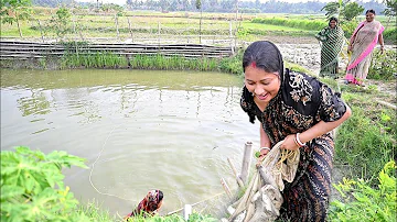 বাড়ির পুকুরে মাছ ধরে রুই মাছের পাতলা ঝোল রান্না করলাম আর কুমড়োশাক ভাপা || fishing by popi