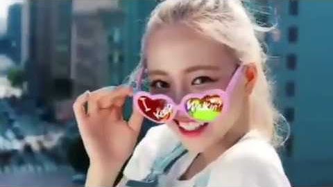 itzy dalla dalla mv but everytime they say "dalla dalla" it becomes... (read the description)