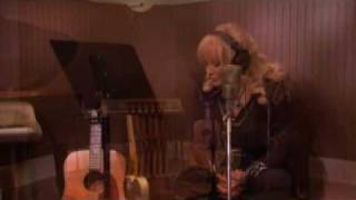 Tanya Tucker performs Walk Thru This World from her new album My Turn chords