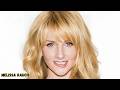 Melissa Rauch💃: Tights | Beachwear | Bold styling | Leg wear | Airy outfits | Chic Outfits.🔥✨