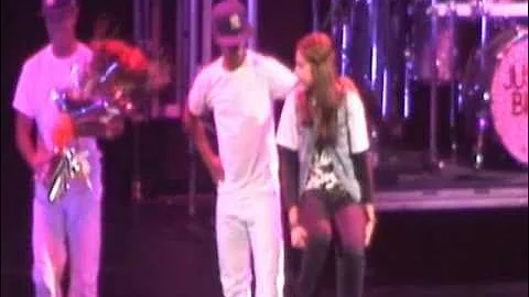 Justin Bieber - FRENCH One Less Lonely Girl Live in Montreal High Definition