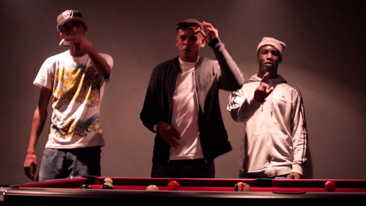 ERUP - RIGHT INFRONT OF ME (OFFICIAL MUSIC VIDEO)