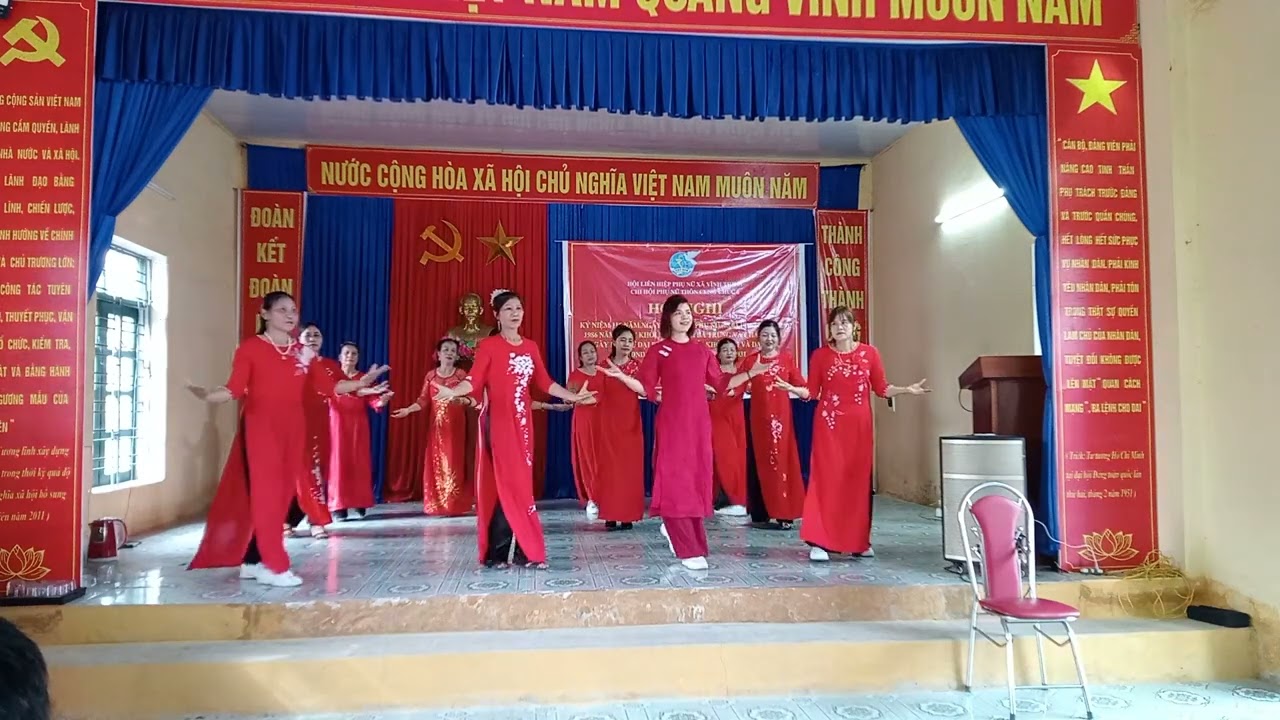 Bùi nhịp câu lạc bộ Hoa Phượng 