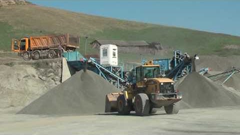 KOMATSU WA320-5 WHEEL LOADER - SCREENING OPERATION IN ROMANIA
