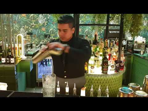 Video: Jak Si Vyrobit Bloody Mary Jako Profesionální Barman