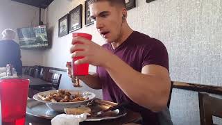 5lb 'SCARY BURGER CHALLENGE'! - 6000+ Calories, at Captain Robins