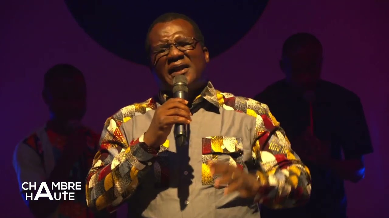 CHAMBRE HAUTE | QUITTONS LE STATUT QUO.