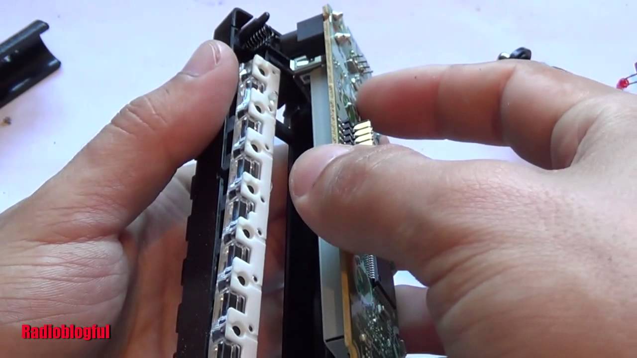 Замена USB разъема в автомагнитоле на нестандартный - YouTube