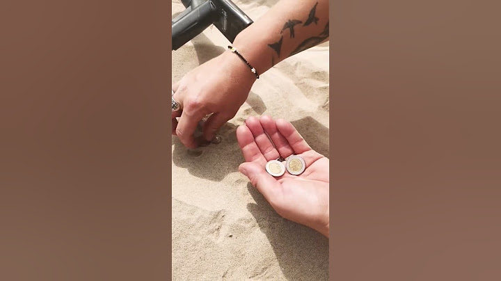 💢Zobacz ile znależliśmy kasy w Jantarze na plaży morskiej.Poszukiwania wykrywaczem #shorts