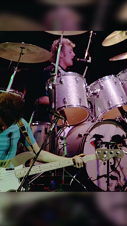 Queen's FIRST EVER Live Performance of UNDER PRESSURE! #shorts #queen