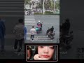 Lalai hendak menyeberang, pengendara motor terserempet