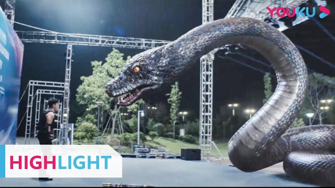 ¡Horrible! ¡Serpientes mutadas atacan el campus!| Serpiente enorme en escuela de chicas | YOUKU